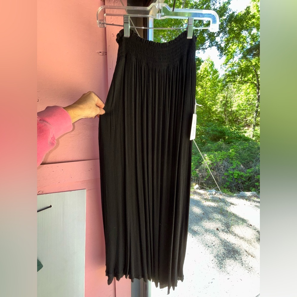 LA MIEL Black Smocked-Waist Maxi Skirt❤️NWT size small